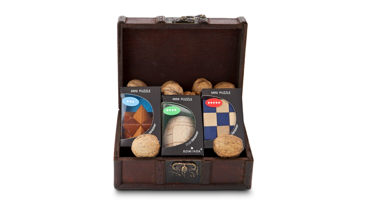 Gift box / Present set: Brain teasers in a treasure chest