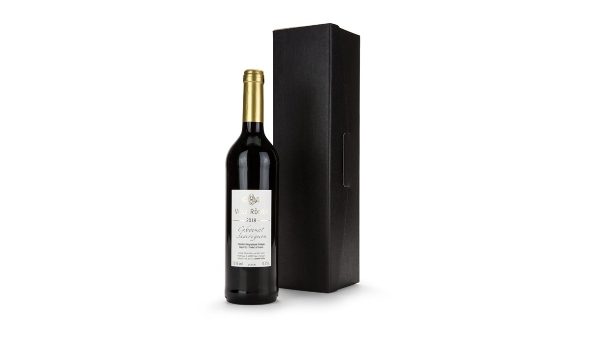 Gift box / Present set: Red wine in black gift box