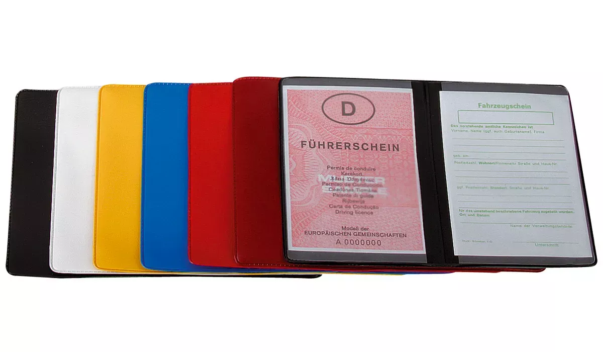 Badge pocket 4-fold plain foil black