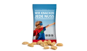 Geröstete Erdnüsse im Werbetütchen