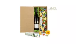 Gift box / Present set: Colorful Easter package Necto